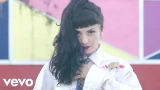 Mon Laferte - Amárrame (Video Oficial) ft. Juanes