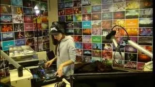 Lady Waks In Da Mix # 270 (05-03-2014)