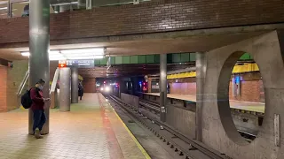 R160 Siemens (F) Train Entering 21 Street-Queensbridge.