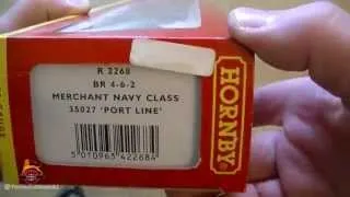 Opening the "Merchant Navy" Class "Port Line" By Hornby