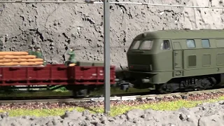 H0 Faller Kaserne und Roco Minitank Special Limited Editions