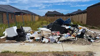 Australian Wasteland! Piles Of Dumped Rubbish