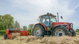 Hooi balen persen met een Deutz-Fahr HD 400 | Landbouwspotting Ferre