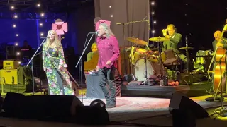 Robert Plant & Alison Krauss - Quattro (World Drifts In) - Live at Red Rocks