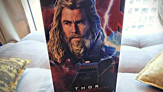 Hot Toys Avengers Endgame Thor Collectible Figure MMS557 Unboxing and Review