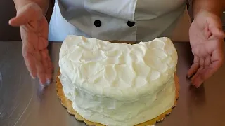 How to freeze  a cake