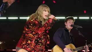 Taylor Swift & Shawn Mendes Perform 'There's Nothing Holding Me Back' at Rose Bowl