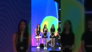 yeonjun and yeji moments at k heart dream awards 2022