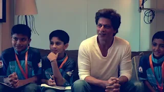 Shahrukh Khan with young cancer survivors in Mannat