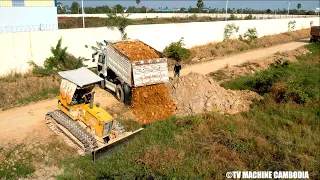 Super Power Technique KOMATSU Dozer D31P Leveling & Dump Truck Transport With Dumping Stone