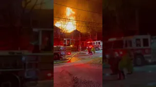Massive fire destroy Atlanta apartments | Raw fire video