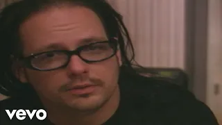 Korn - Make Me Bad - Band Interviews (from Deuce)