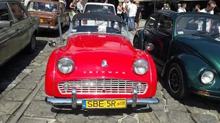 Old School Cars in da Lanckorona Village