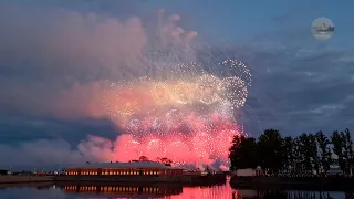 Салют в честь 325-летия Российского Флота ВМФ России. Кронштадт. 25.07.2021 г.