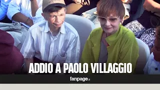 Ai funerali di Paolo Villaggio parenti, amici e fan. Il ricordo di Plinio Fernando (Mariangela)