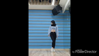 [ ᴹᴵᴿᴿᴼᴿᴱᴰ] Twice momo dance practice