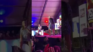 Maiara e Maraisa no Sumaré Arena Music 2022 - Dancinha