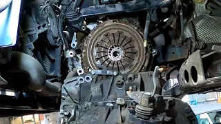 Renault Clio clutch replacement