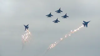 "Русские Витязи", высший пилотаж на Су-35с (Su-35s). Аэродром Кубинка, форум "Армия-2022".