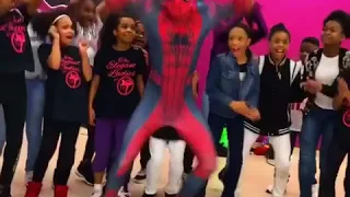 SPIDERMAN DANCING TAKE ON ME