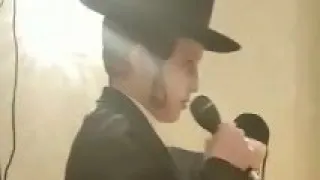 Shie Ostreicher Singing At A Wedding