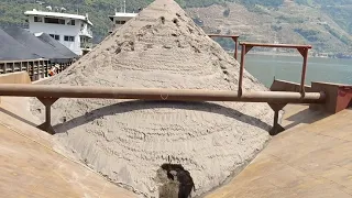 Washed sand 3500 tons | Barge unloding