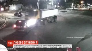Позашляховик та вантажівка не розминулися на перехресті в Київській області