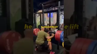 bodybuilder dies doing squats #foryou #shorts #viral #gym #youtubeshorts