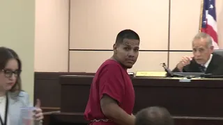 Man accused of shooting 3 SAPD officers makes first court appearance