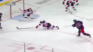 Artemi Panarin's super pass in Ryan Lindgren's first goal of the season (2021)