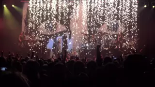 Alice Cooper - Intro + The Black Widow @ ISS DOME (14-11-2015)