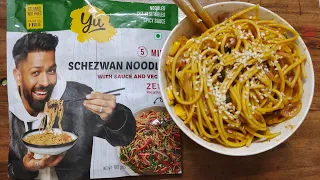 Yu Schezwan HakkaNoodles With Veggies🍜 #cookingwithme #koreannoodles #diet #foodiesdotcom #vegnoodle