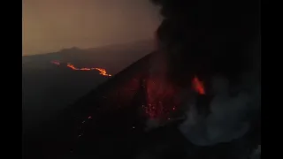 07/12/2021 Caída de bombas nocturna. Erupción La Palma IGME