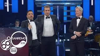 Sanremo 2019 - Pio e Amedeo "irrompono" sul palco dell'Ariston ed è subito show