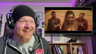 Music Teacher Reacts:  PENTATONIX - Can You Feel The Love Tonight