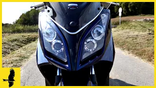 KYMCO Downtown 125i - Test & Probefahrt des großen 125 ccm Rollers mit 15 PS (deutsch, 4k)