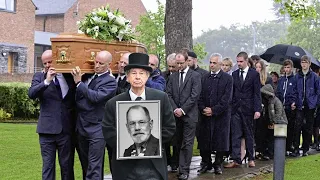 Die feierliche Beerdigung von Klaus Otto Nagorsnik: Es war so still wie sein eigener Charakter.