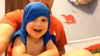 Weirdo Dad Makes Toddler Crack Up!