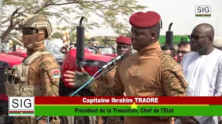 Agriculture : le Capitaine Ibrahim TRAORE remet des matériels agricoles aux producteurs