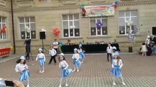 г.Грозный, выступление на летней досуговой площадке в Лицее1, танец пилотов