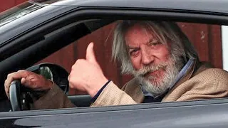 At 87 Years Old, This Is the Car Donald Sutherland Drives