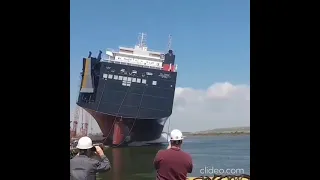 VIRAL: Awesome Ship Side Launch!!!