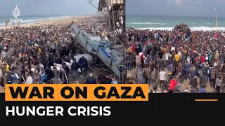 Hungry Palestinians crowd aid truck in Gaza | Al Jazeera Newsfeed