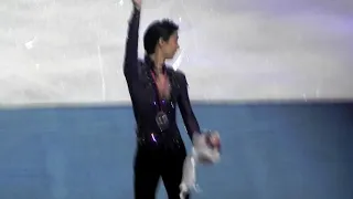 Yuzuru Hanyu waving and being cute post Award Ceremony - Grand Prix Final Turin 2019