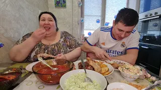 Мукбанг!  Mukbang! Запеченные крылышки индейки, салат из редьки😋