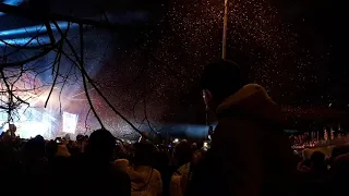 Праздничный салют в честь дня победы в Екатеринбурге. Концерт группы "Любэ"