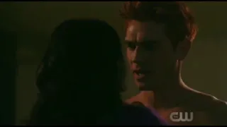 Archie and Veronica Reunite and Kiss - Riverdale 3x05