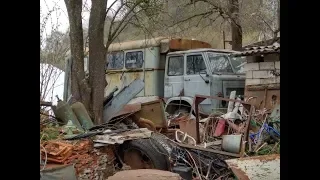Заброшенный редкий польский грузовик.