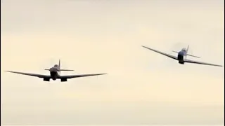 Spitfire MK.18 VS. P51D Mustang - AWESOME SOUND!!!