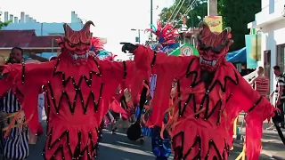 Baile la calle de noche  y de día Video del Carnaval Vegano/dominicano #Carnaval